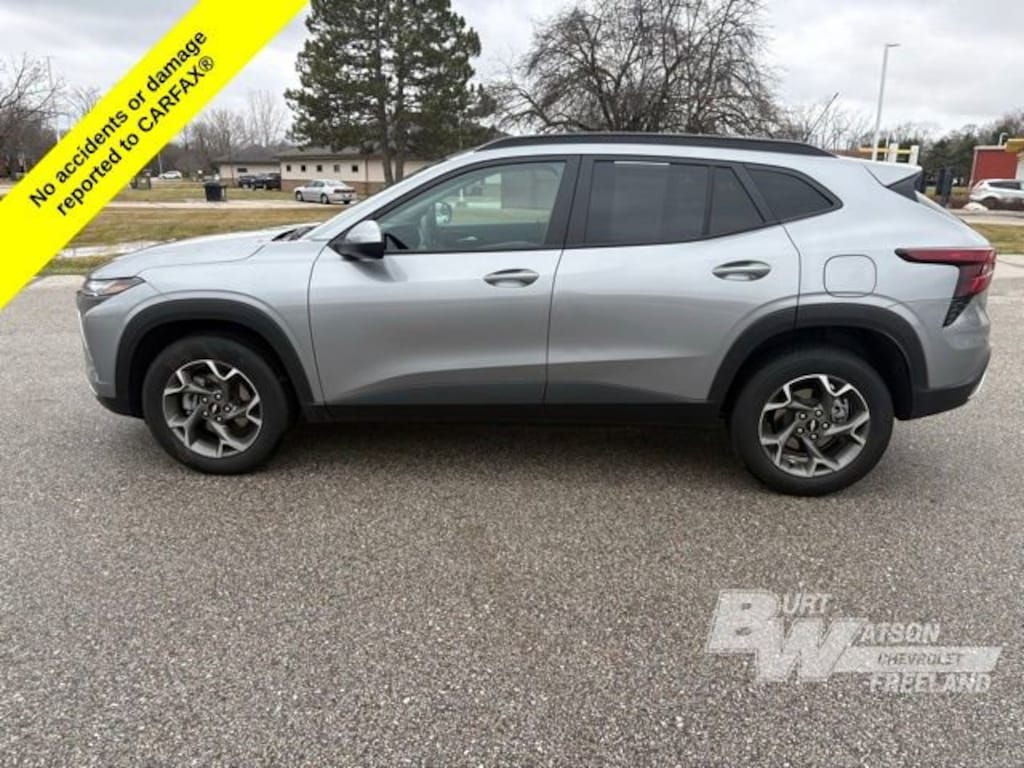 Used 2025 Chevrolet Trax LT SUV