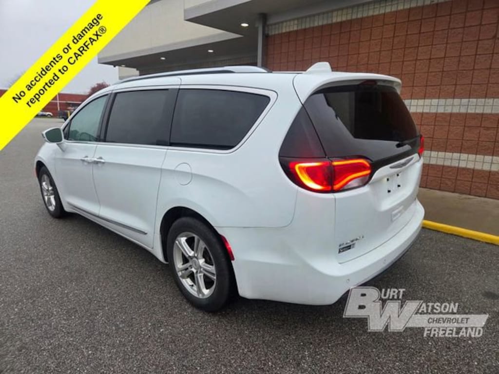 Used 2018 Chrysler Pacifica Limited