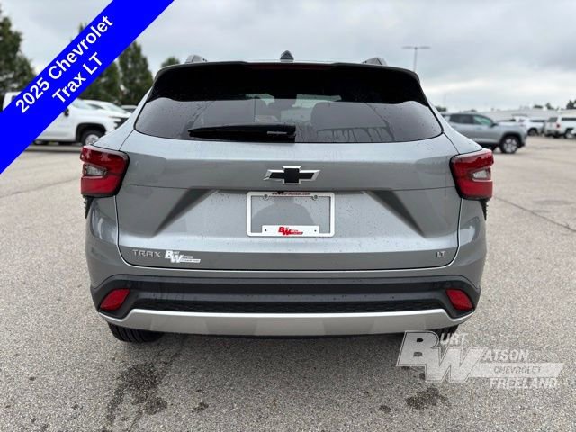 2025 Chevrolet Trax LT photo 4