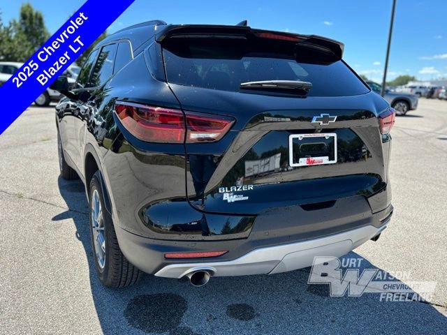 2025 Chevrolet Blazer 2LT photo 3