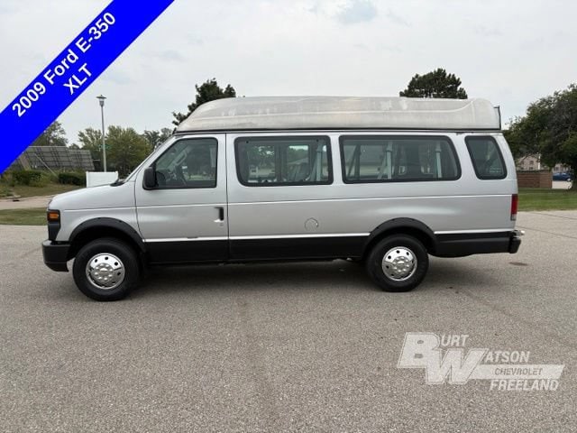 Used 2009 Ford E-Series Econoline Wagon XL with VIN 1FBSS31L99DA72760 for sale in Freeland, MI