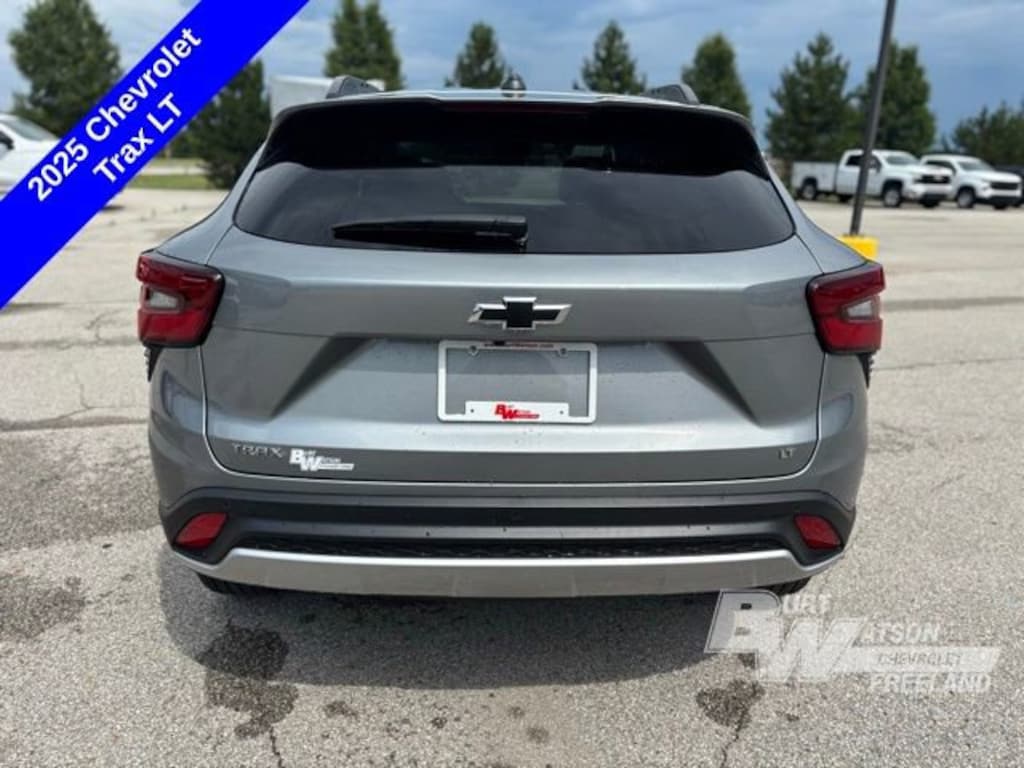 New 2025 Chevrolet Trax LT SUV