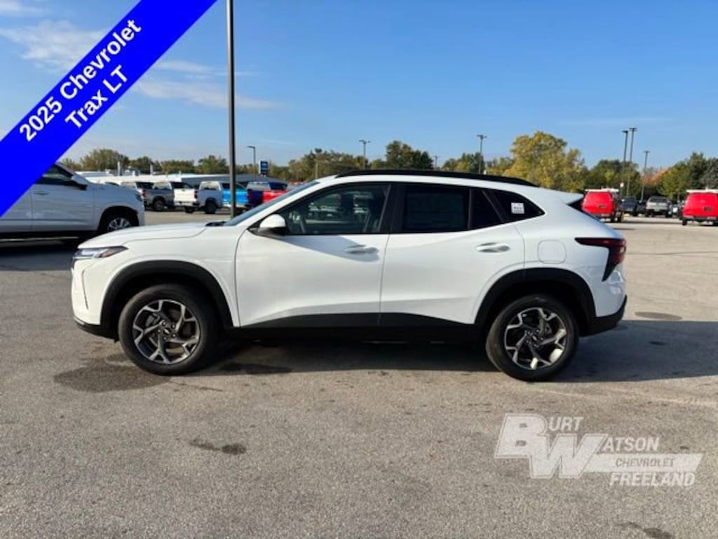 New 2025 Chevrolet Trax LT SUV
