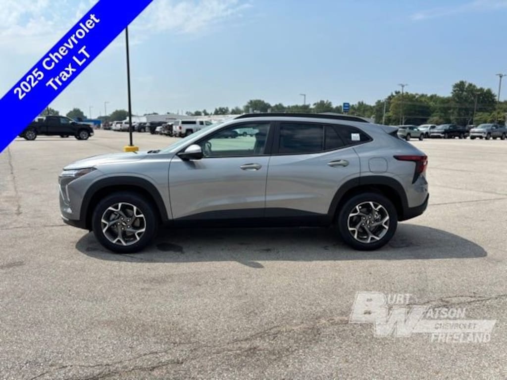 New 2025 Chevrolet Trax LT SUV