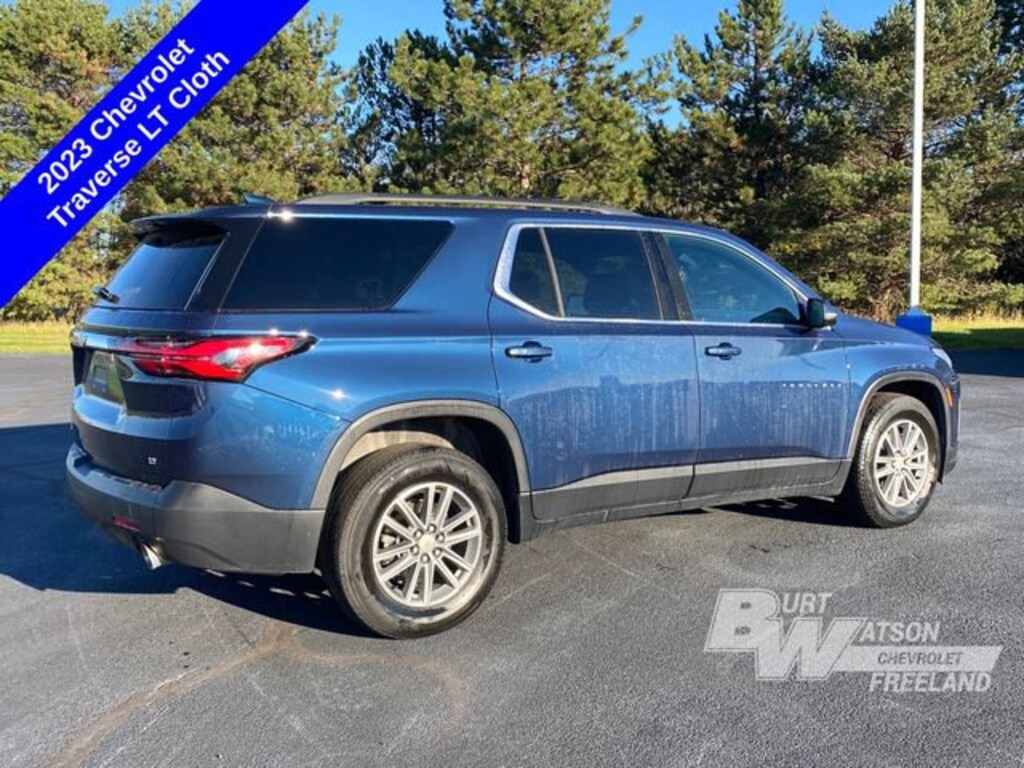 Used 2023 Chevrolet Traverse LT Cloth SUV