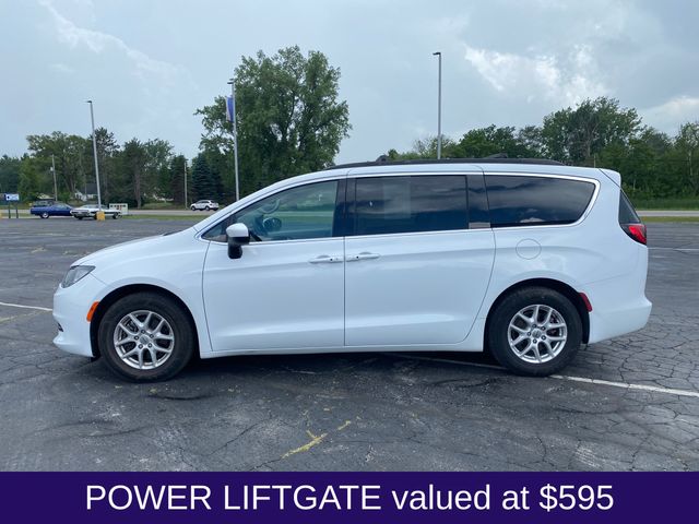 2021 Chrysler Voyager LXi photo 2