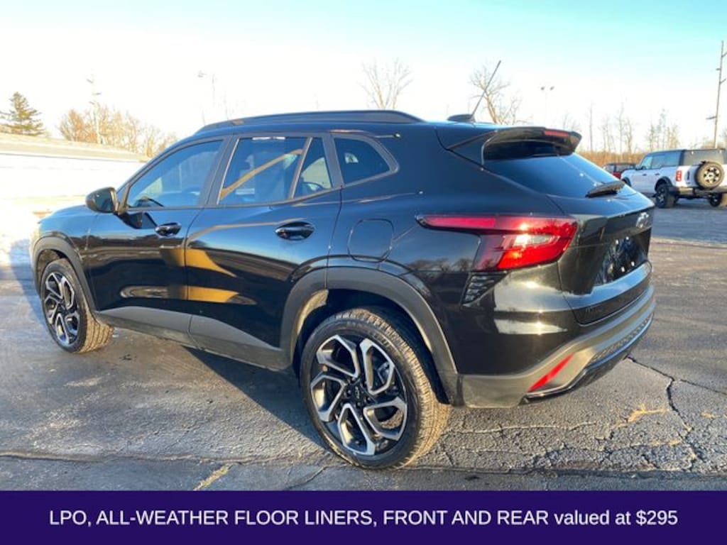 Used 2024 Chevrolet Trax 2RS SUV