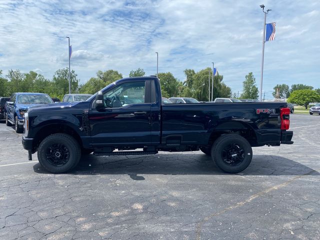 2025 Ford F-350 photo 2