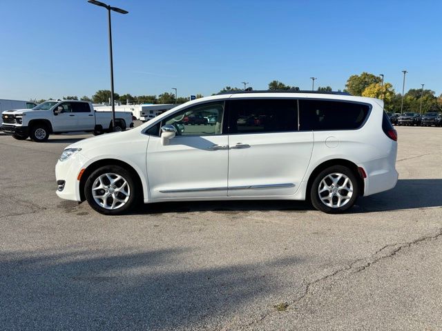 2020 Chrysler Pacifica Limited photo 2