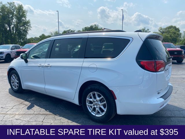 2021 Chrysler Voyager LXi photo 3