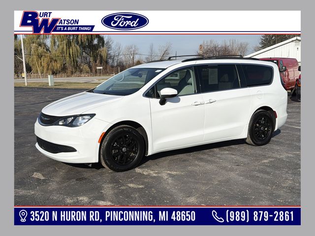 2021 Chrysler Voyager's photo