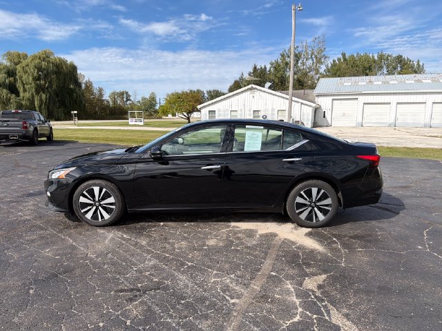 Used 2020 Nissan Altima SL with VIN 1N4BL4EV5LN317152 for sale in Pinconning, MI