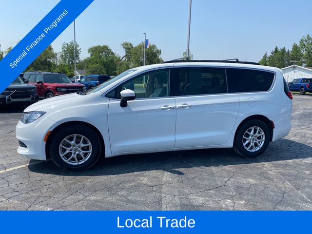 2021 Chrysler Voyager LXi photo 2