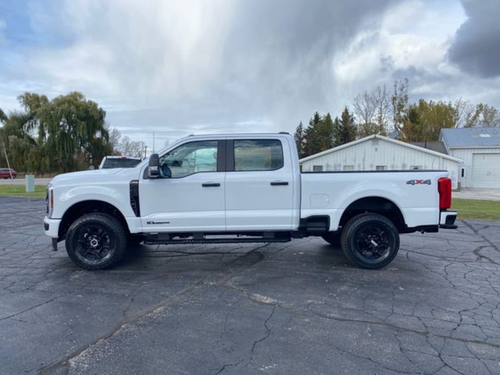 New 2026 Ford F-250SD XL Truck Crew Cab