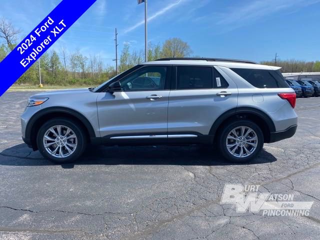 2024 Ford Explorer XLT photo 2