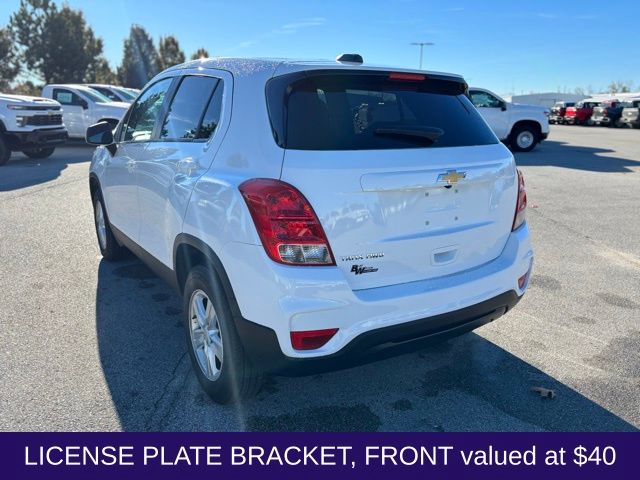 2020 Chevrolet Trax LS photo 2