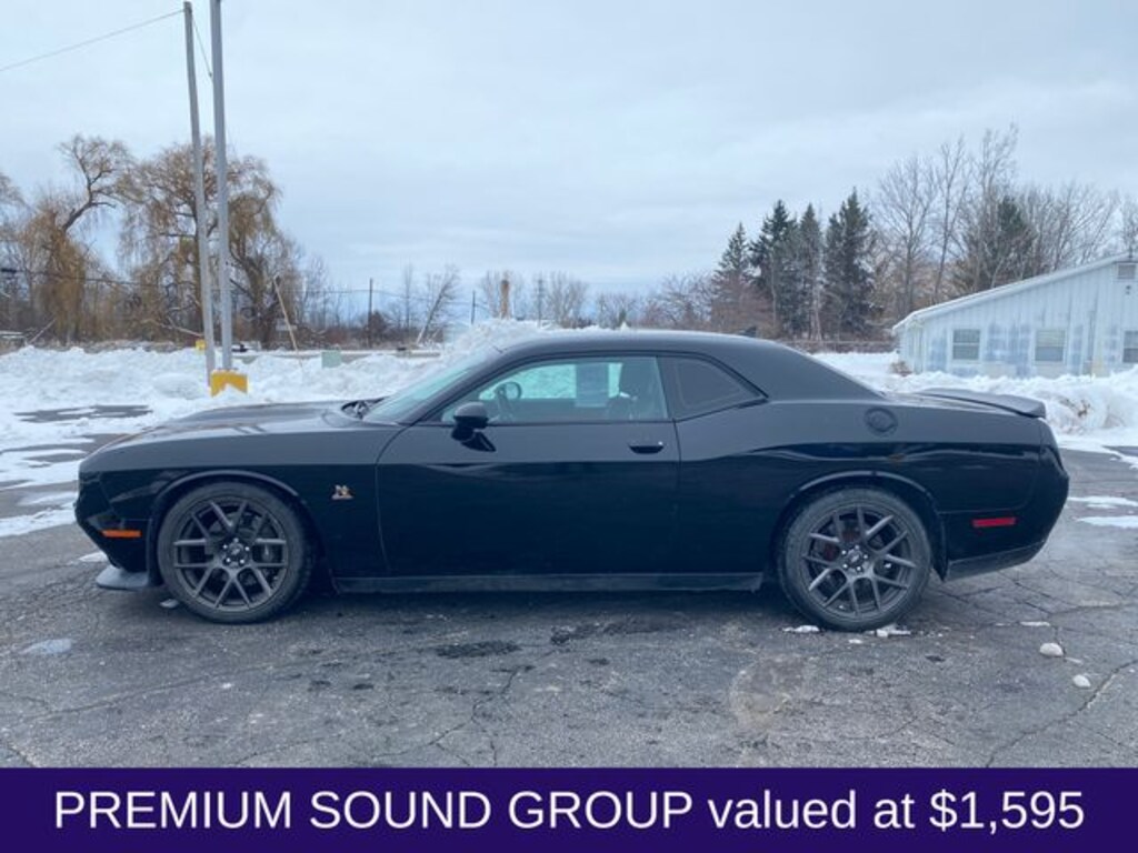 Used 2017 Dodge Challenger R/T Coupe