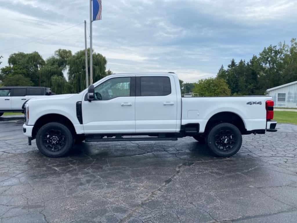 New 2026 Ford F-250SD XLT Truck Crew Cab