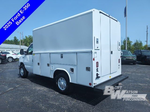 2025 Ford E-350 photo 3