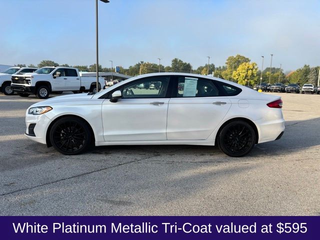2020 Ford Fusion SE photo 2
