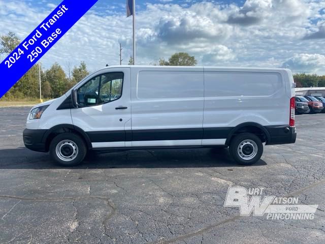 2024 Ford Transit photo 2