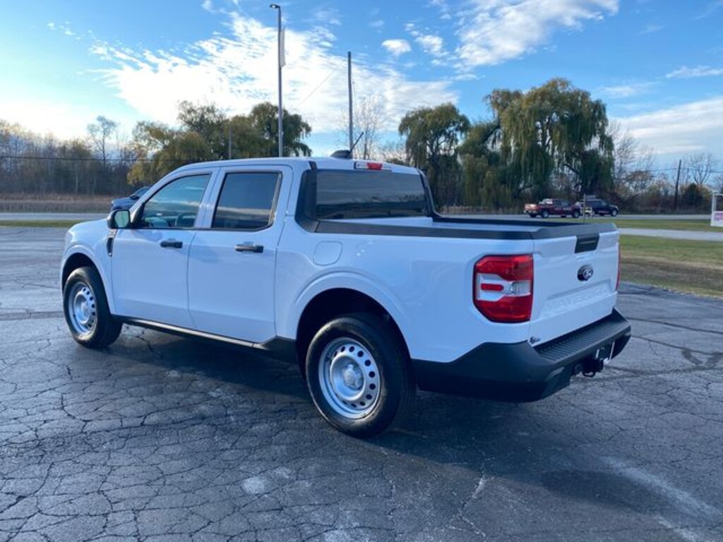New 2025 Ford Maverick XL Truck SuperCrew