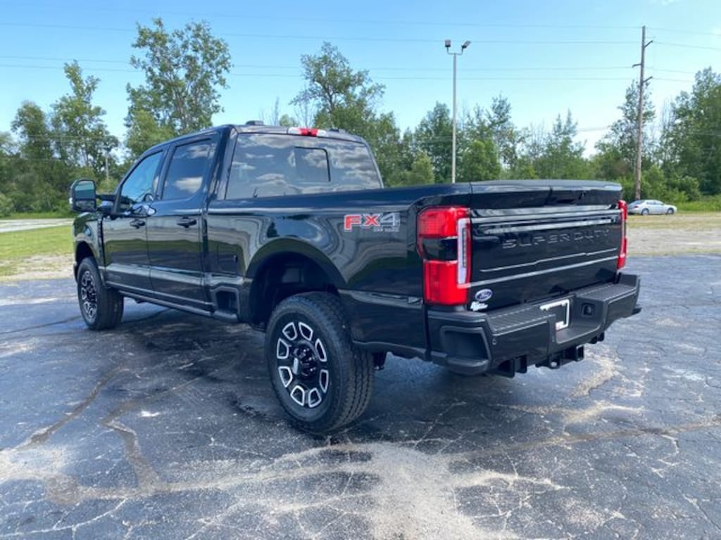 New 2026 Ford F-250SD Platinum Truck Crew Cab
