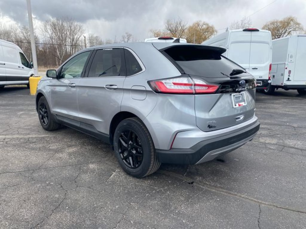 Used 2024 Ford Edge SEL SUV