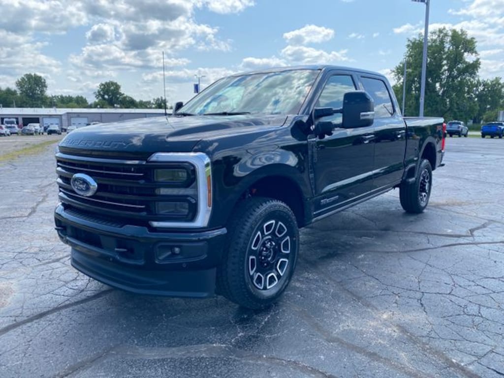 New 2026 Ford F-250SD Platinum Truck Crew Cab