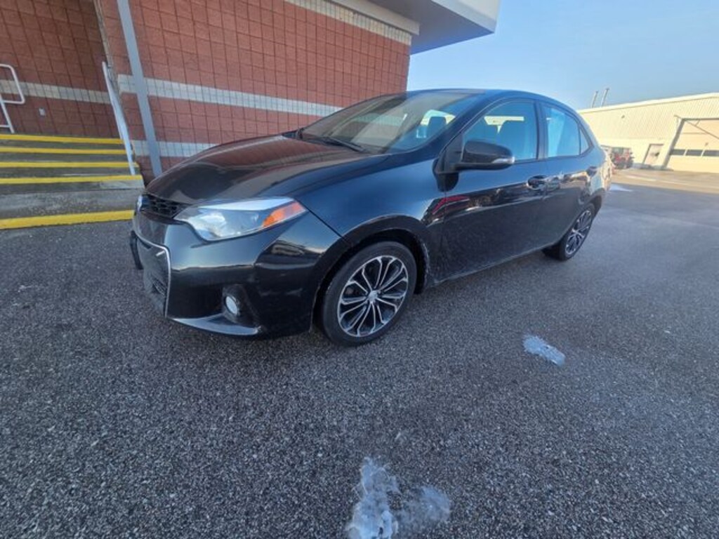 Used 2015 Toyota Corolla LE Sedan
