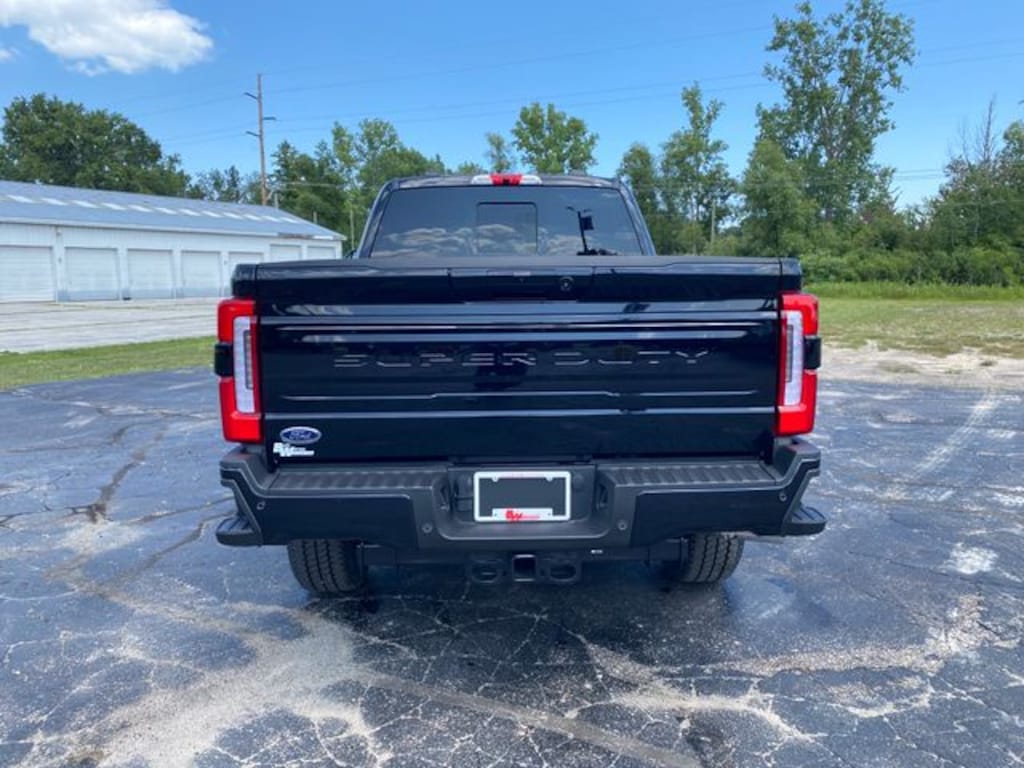 New 2026 Ford F-250SD Platinum Truck Crew Cab