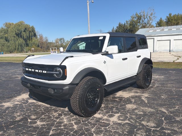 2026 Ford Bronco Outer Banks SUV