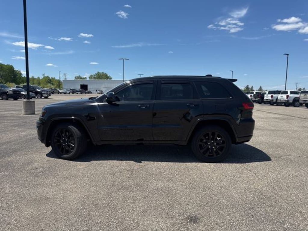 Used 2021 Jeep Grand Cherokee Laredo X SUV