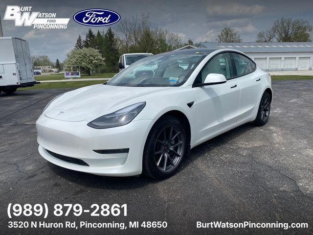 2022 Tesla Model 3 Standard Range Plus's photo