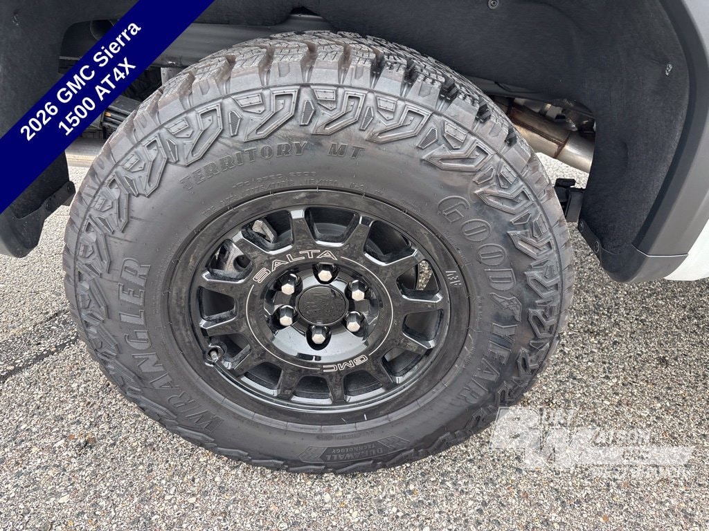 2026 GMC Sierra 1500 AT4X - Photo 18