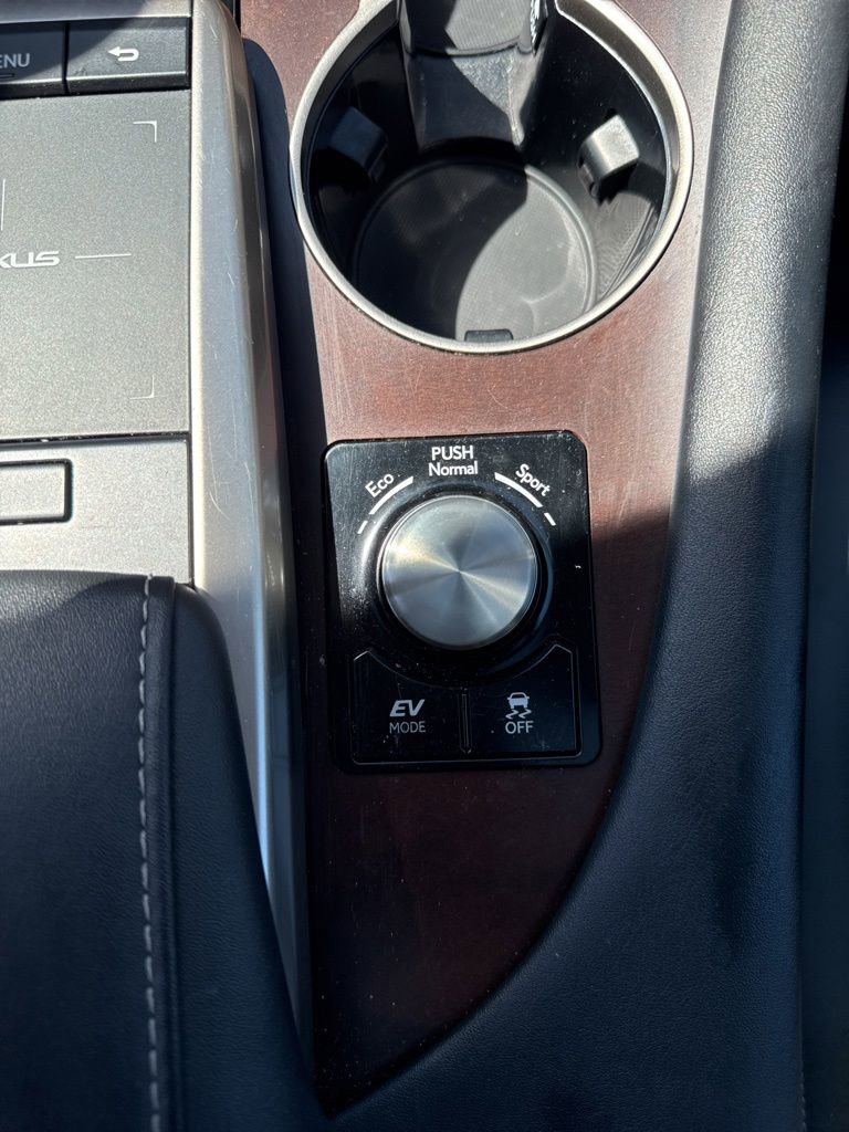 2022 Lexus RX Hybrid 450h - Photo 27