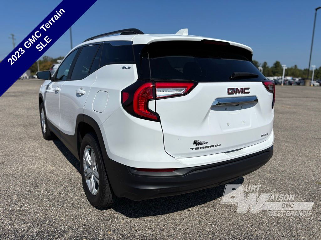 2023 Gmc Terrain SLE photo 3
