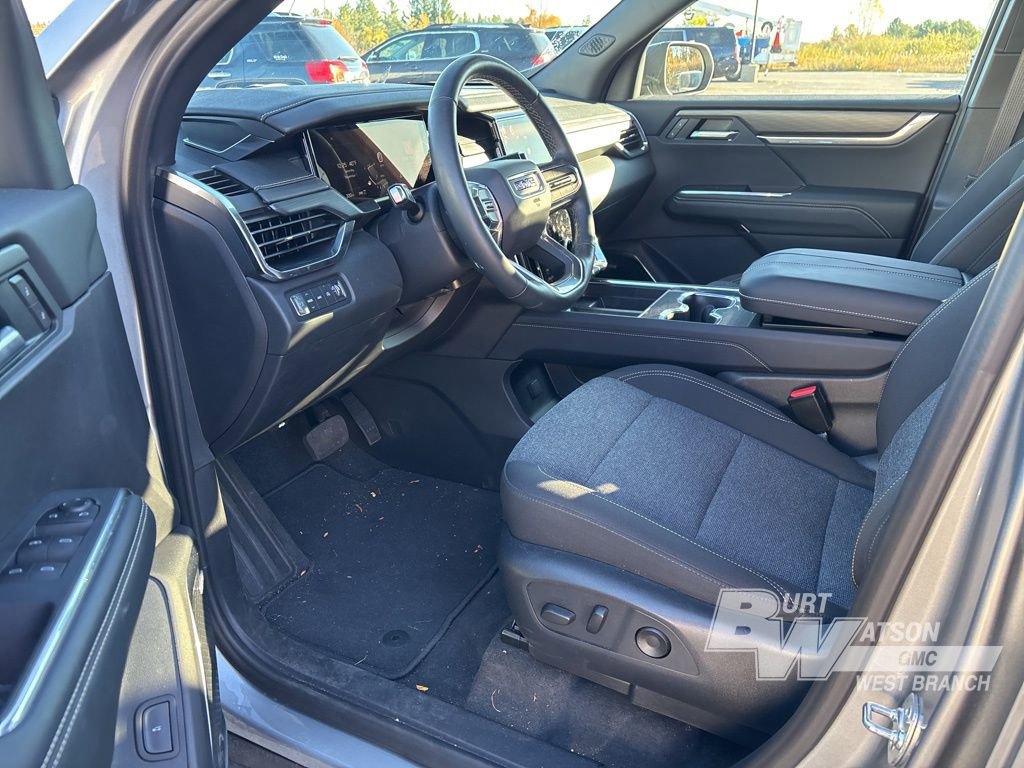 2025 Gmc Acadia Elevation photo 2