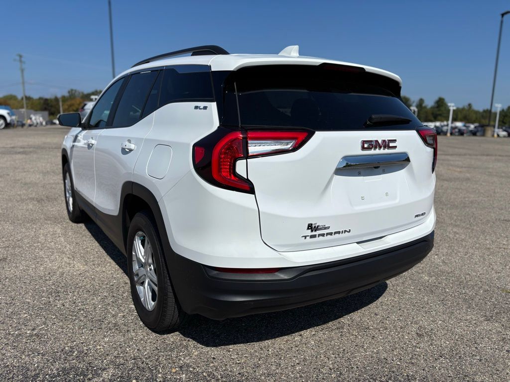 2023 Gmc Terrain SLE photo 2
