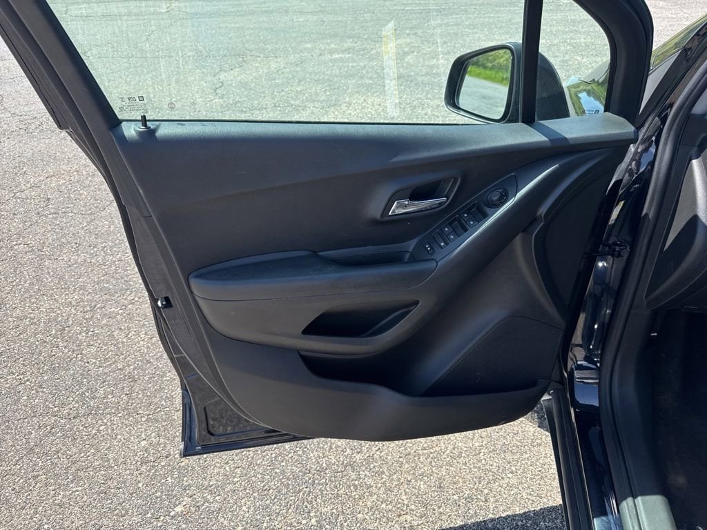 2021 Chevrolet Trax LT - Photo 13