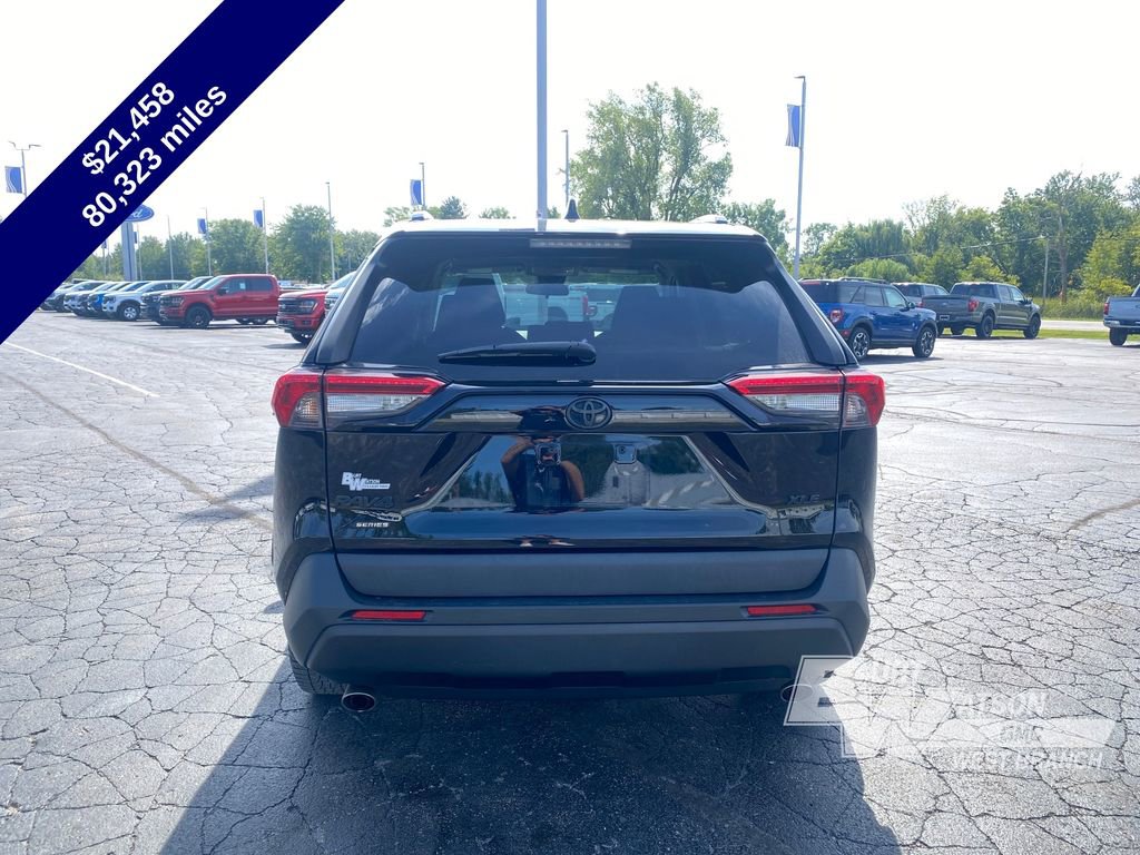 2021 Toyota RAV4 XLE photo 4