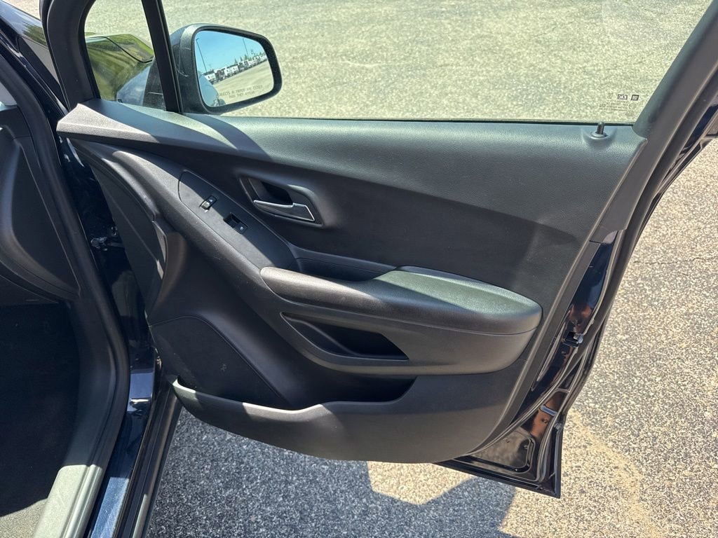 2021 Chevrolet Trax LT - Photo 37