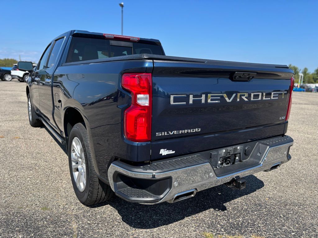 2022 Chevrolet Silverado 1500 LTZ photo 3