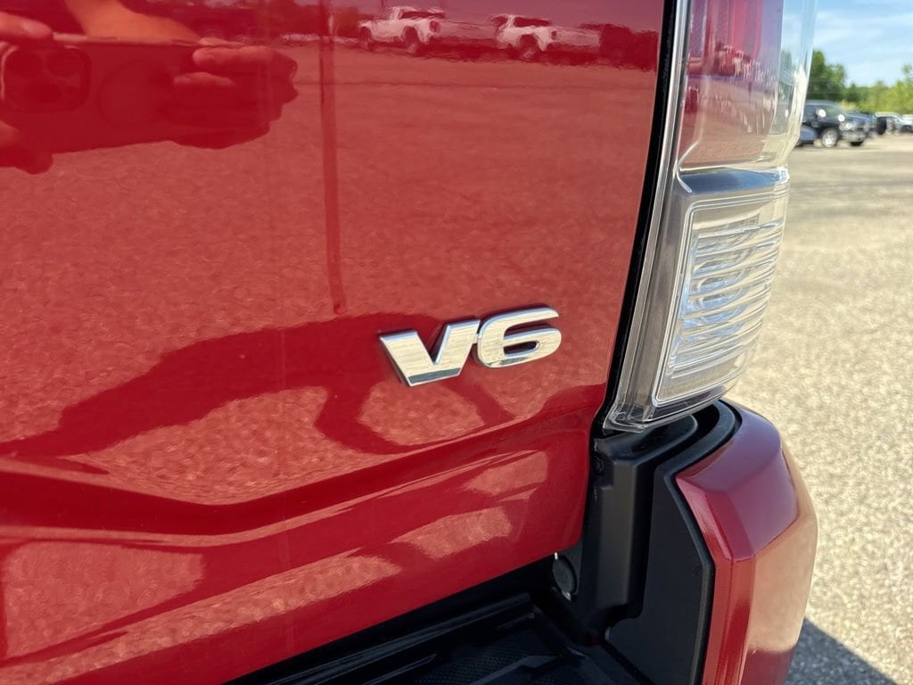 2022 Toyota Tacoma TRD Sport - Photo 12