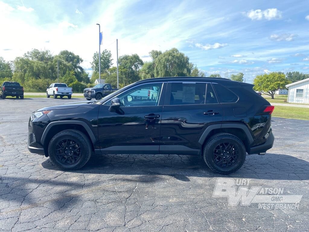 Used 2021 Toyota RAV4 XLE SUV