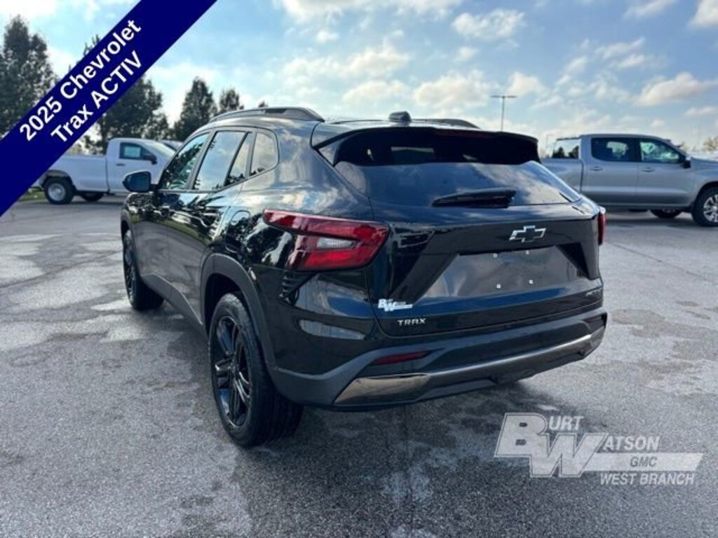 Used 2025 Chevrolet Trax Activ SUV
