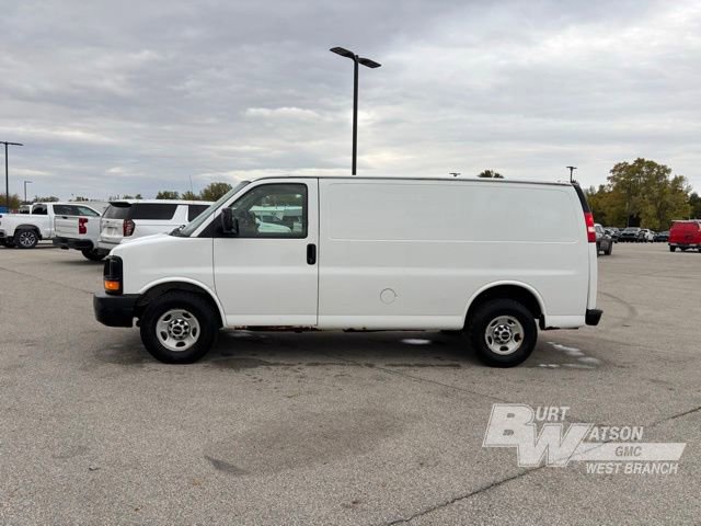 2013 Gmc Savana 2500 Cargo photo 2