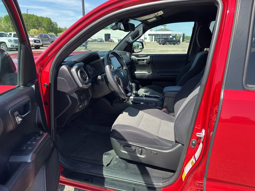 2022 Toyota Tacoma TRD Sport - Photo 16