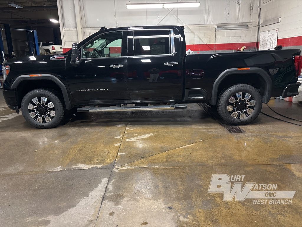 2023 Gmc Sierra HD Denali photo 2