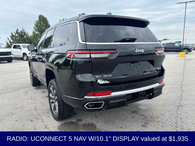 2022 Jeep Grand Cherokee Overland photo 2